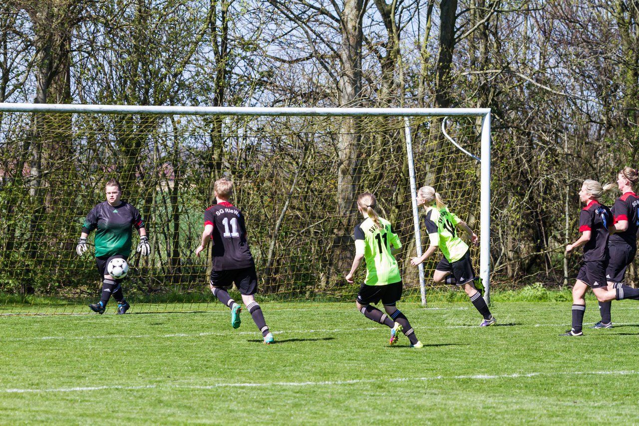 Bild 152 - Frauen SV Frisia 03 Risum Lindholm - Heider SV : Ergebnis: 8:0